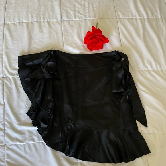 Red Valentino asymmetrical ruffle side tie mini skirt - Picture 8 of 9